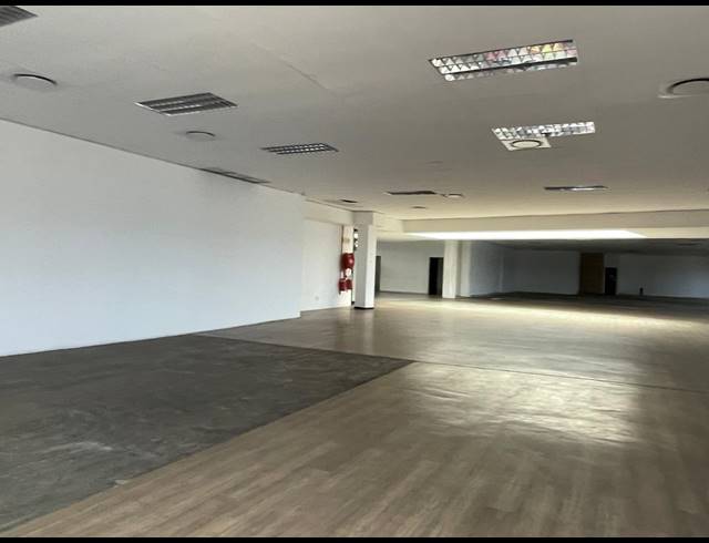 1,296M² OFFICE TO LET IN RIVONIA